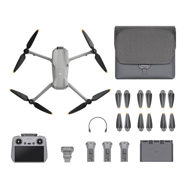 DJI AIR 3 Fly More Combo z aparaturą sterującą RC2