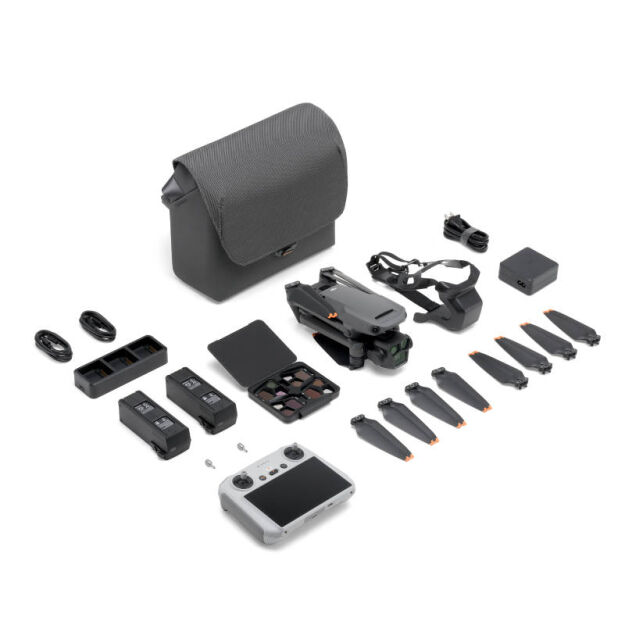 DJI Mavic 3 Pro Fly More Combo (DJI RC)